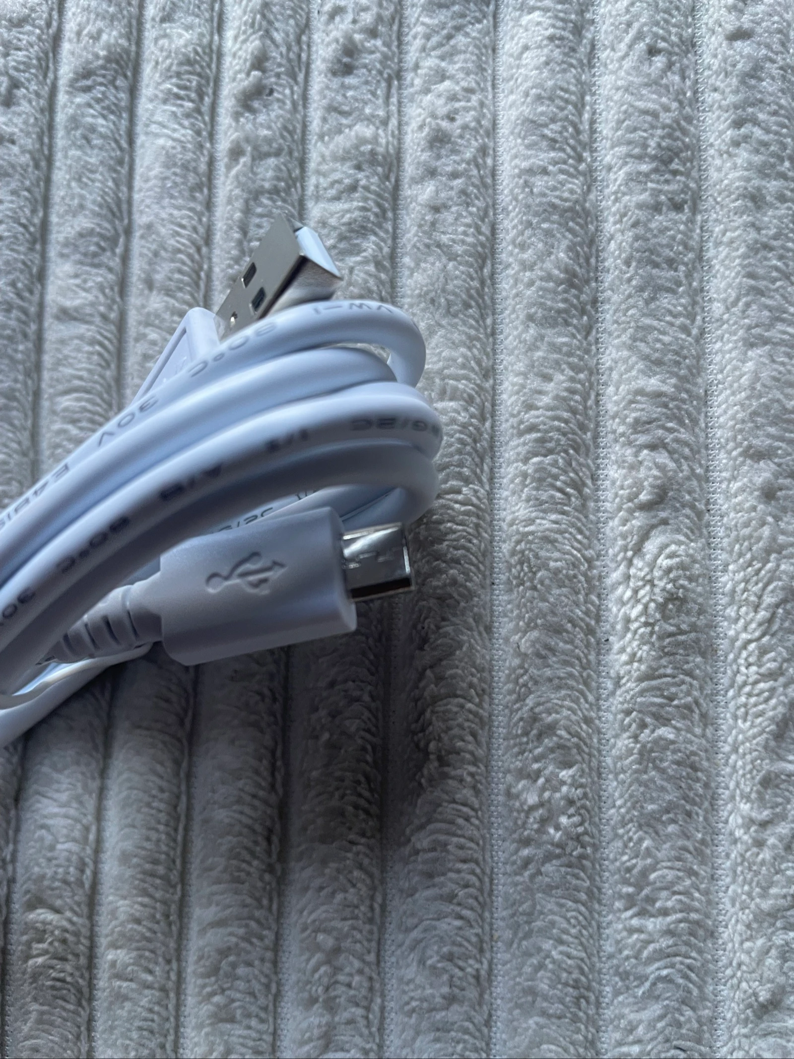 White Micro USB Cable – photo 4